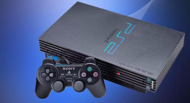 Ilyen PlayStation 2-t még nem láttatok: ultra-ritka konzolt villantott egy rajongó!