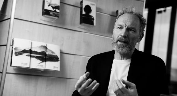 Jón Kalman Stefánsson új prózakötetében a fjordok csendjének súlya van