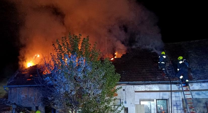 Sorházban keletkezett tűz Pécsen