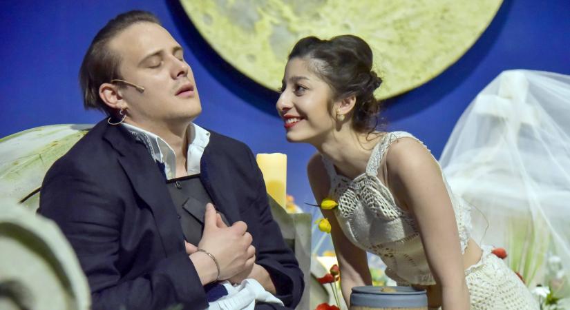 Zene, humor, élet – a Leonce és Léna bemutatójára készül a miskolci színház