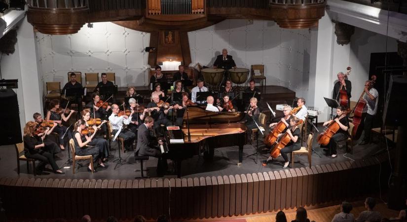 A Zalaegerszegi Szimfonikus Zenekar Ludwig van Beethoven két nagyszabású művét adja elő