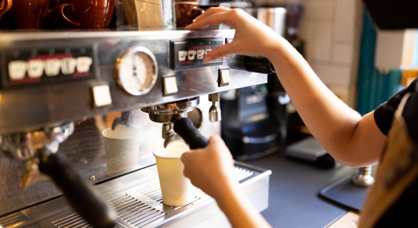 Olyan veszélyes, hogy be is tilthatják: súlyosan rákkeltő lehet sokak kedvenc reggeli kávéja