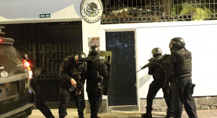Mexikó megszakította a diplomáciai kapcsolatait Ecuadorral, miután rendőrök rohamozták meg a quitói nagykövetséget