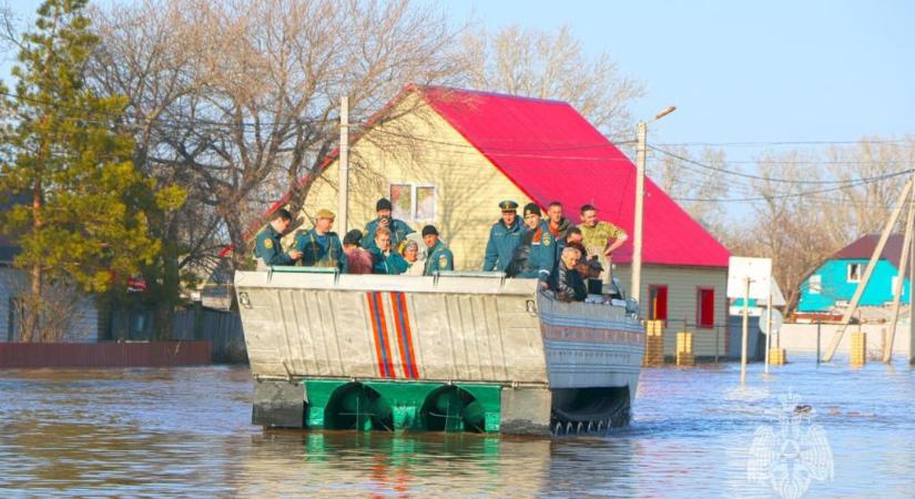 Szívszorító fotók a gátszakadás utáni urali árvízről