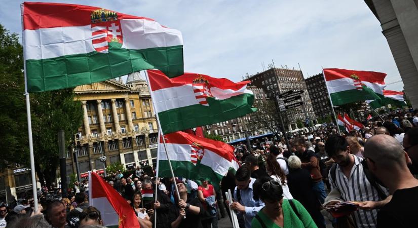 Új Magyarországért szervezett tüntetést Magyar Péter – élő közvetítésünk a demonstrációról