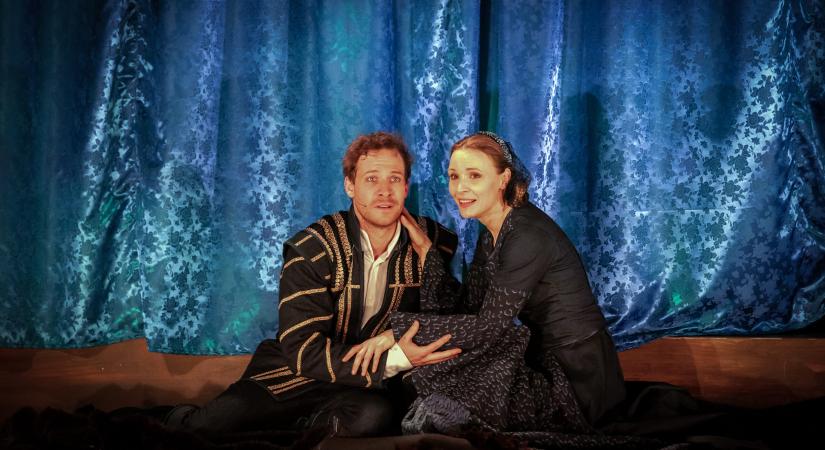 Szerelmes Shakespeare – Märcz Fruzsinával és Koltai-Nagy Balázzsal látható Kecskeméten