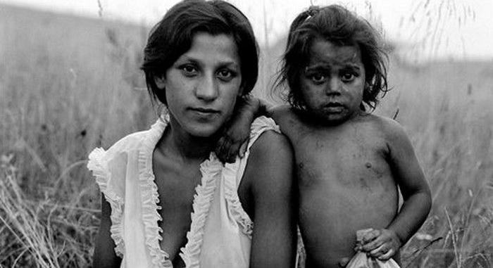 Az EU tíz országában a romák 80 százaléka szegény - aggódik az Európa Tanács