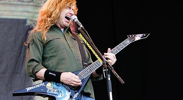 A rajongók tényleg megvennék a viccből kitalált Megadeth-parókákat