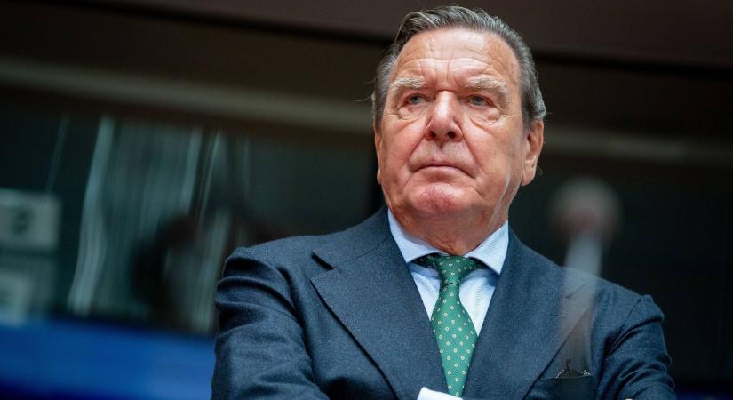 Orbán Viktor üzent Gerhard Schrödernek