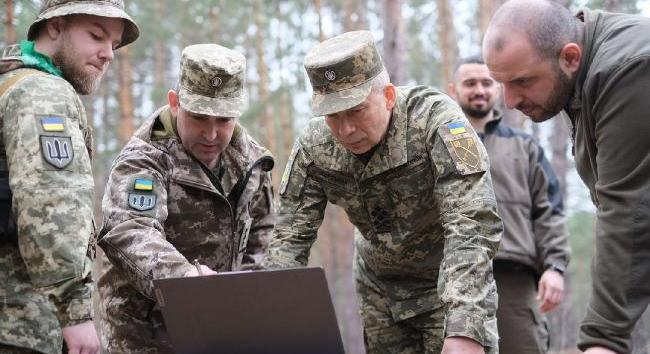 Szirszkij és Umerov új ukrán fegyvereket teszteltek