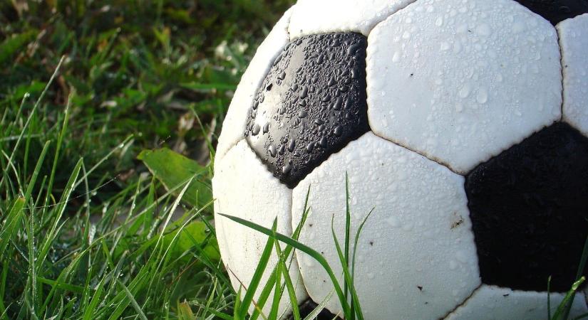 Dráma az annavölgyi pályán: nyaktól lefelé megbénult a focista lány