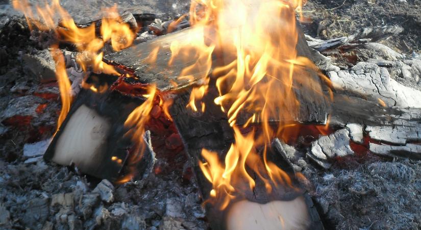 Holnaptól tűzgyújtási tilalom lesz Csongrád-Csanádban