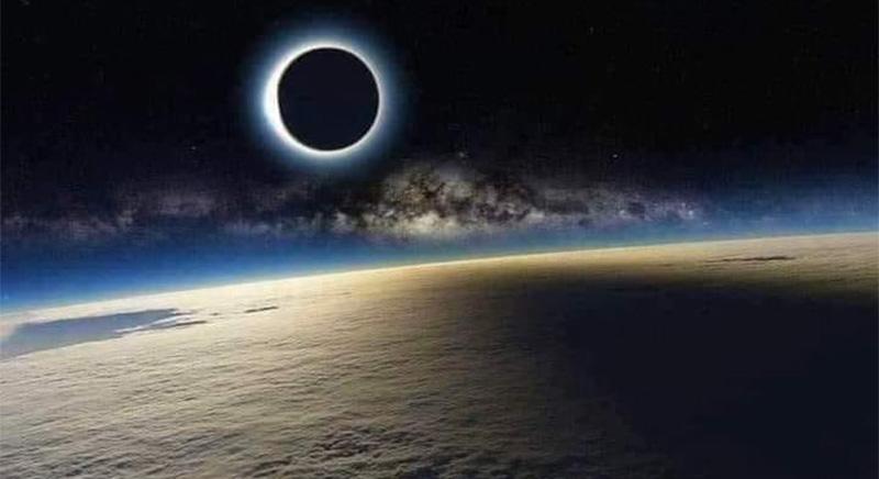 Így nézett ki a teljes napfogyatkozás a világűr űreszközeinek szemszögéből