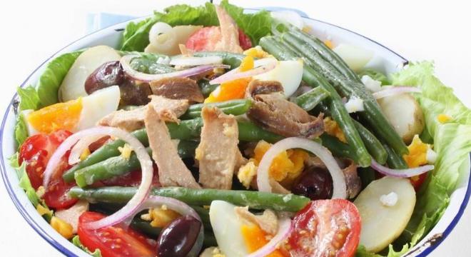 Nizzai saláta – napfény és egészség a tányérban