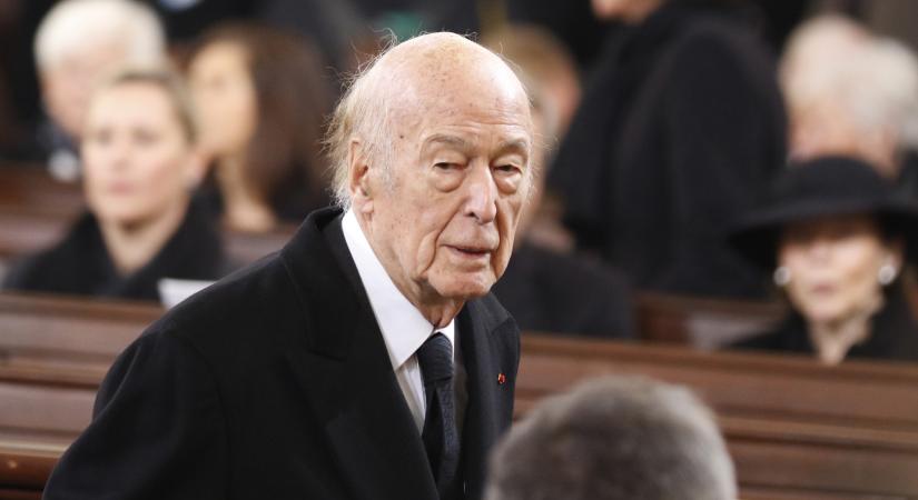 Elhunyt Valéry Giscard d'Estain