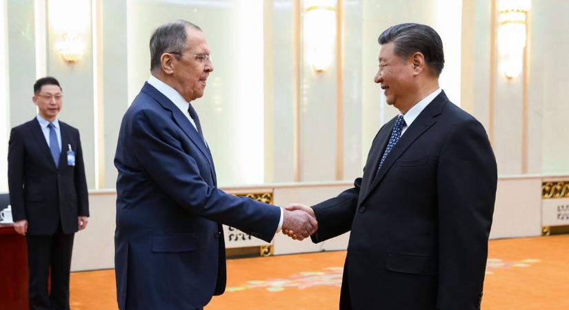 Putyin és a kínai elnök találkozóját készíthetik elő Pekingben
