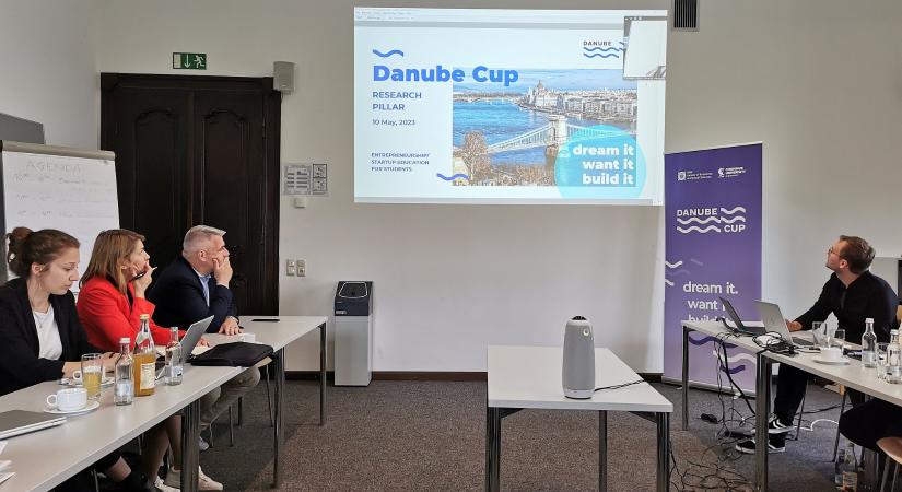 A Corvinuson vagy a BME-n tanulsz? Jelentkezz a Danube Cup nemzetközi pitch versenyre!