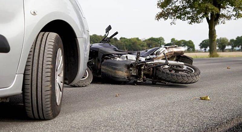 Tavaly a legtöbb halálos kimenetelű közlekedési baleset az esti órákban történt