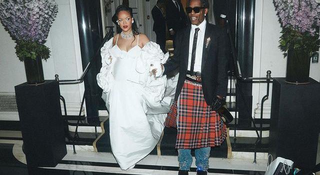Rihanna szerint a szerelme olyan menőn öltözködik, hogy ő a nyomába se ér