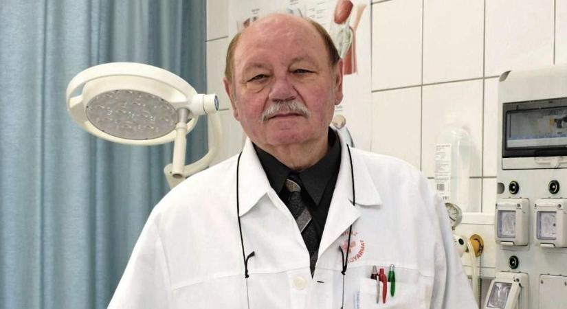 Több mint 45 éve gyógyít Balassagyarmaton a kitüntetett főorvos