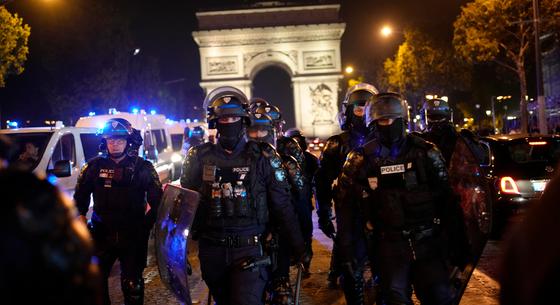 Készül az olimpiára, erődemonstrációt tartott a francia rendőrség a szerdai BL-meccs előtt