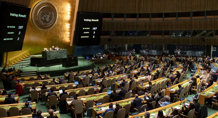 Elfogadták az ENSZ Izrael-ellenes határozatait, Magyarország nagyrészt ezek ellen szavazott