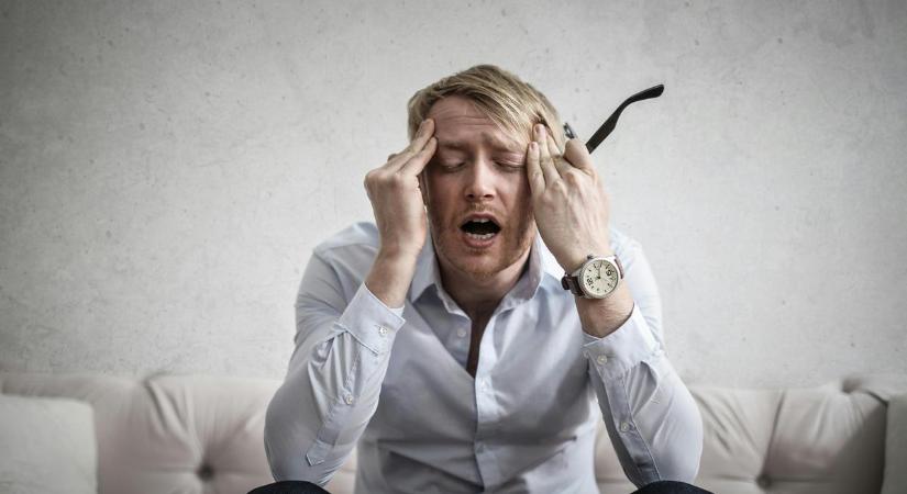 Súlyos betegségre figyelmeztethet a migrén a fiataloknál