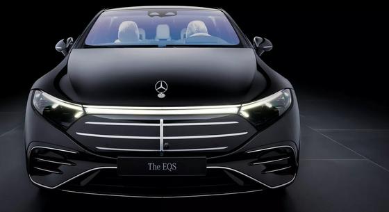 822 kilométeres hatótávval itt az új Mercedes EQS luxus villanyszedán