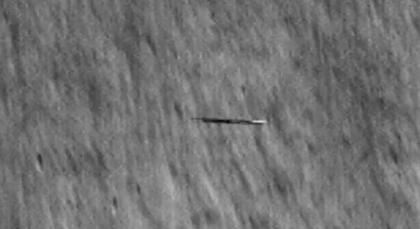 Valóban mesterséges tárgy a Hold előtt elrepülő “szörfdeszka” a NASA felvételén