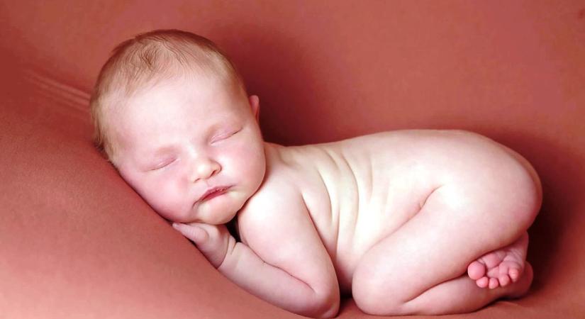 Csoda: 27 évig lefagyasztotva tárolták az embriót, beültetés után kislány született belőle