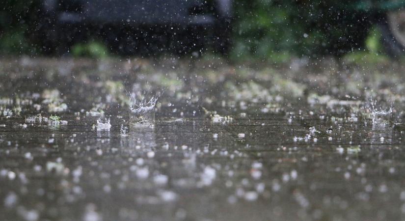 Nagy eső jöhet Magyarországon: érkezik a 15 fokos lehűlés
