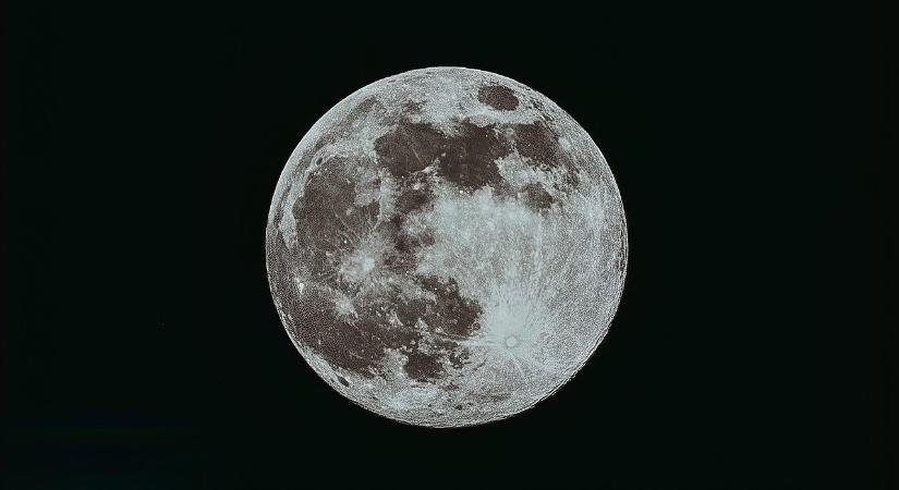 A Hold valójában kifordult önmagából – méghozzá szó szerint