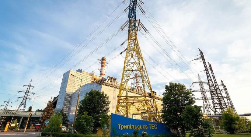 Telibe találta az orosz rakéta a Kijev melletti hőerőművet