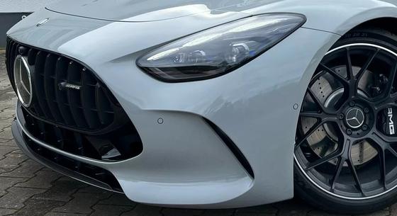 800 lóerőt ígér a legújabb Mercedes-AMG GT 63 Coupé ordító V8-asa