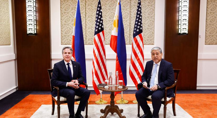 Az Egyesült Államok határozottan kiáll Japán és a Fülöp-szigetek biztonsága mellett