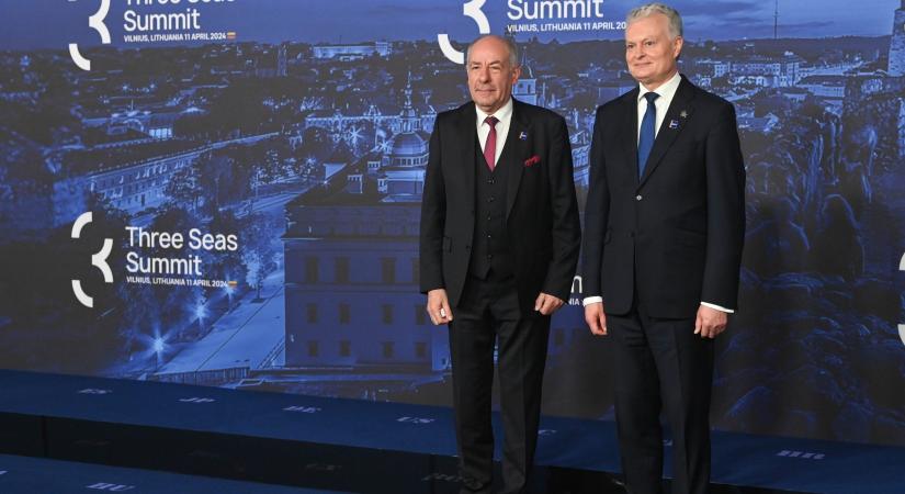 Sulyok Tamás köztársasági elnök részt vett a Három Tenger Kezdeményezés Csúcson Vilniusban