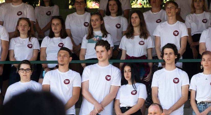 A Rákóczi Szövetség 6000 diák honismereti osztálykirándulását támogatta