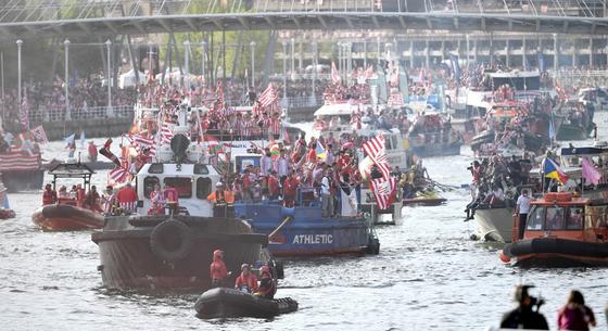 Egymillió, azaz az összes baszk fele ünnepelte az Athletic Bilbao kupagyőzelmét a Nervión folyó partján