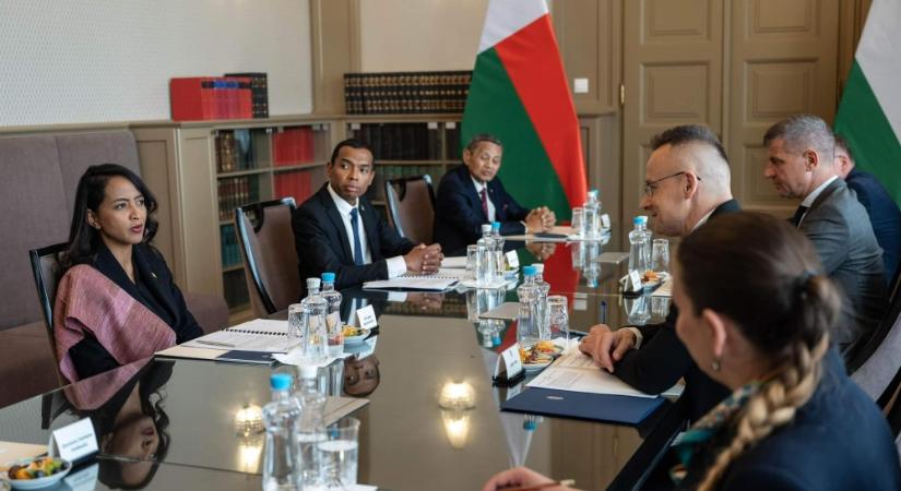 Szijjártó Péter: Magyarország és Madagaszkár kész a kétoldalú kapcsolatok fejlesztésére