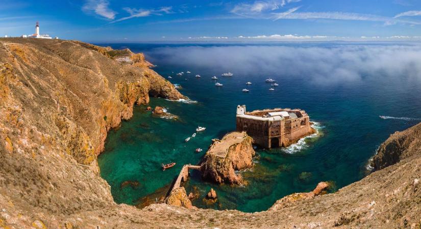 A Berlengas szigetcsoport legnagyobb szigetén épült a Berlengas erőd Portugália partjainál