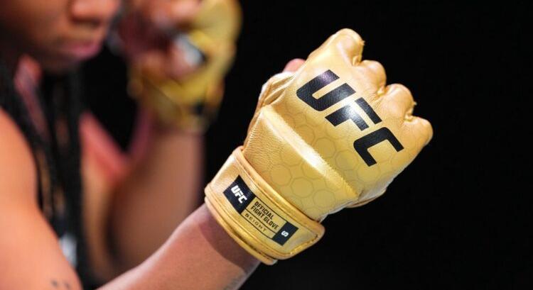 Breaking: jól tippeltek a rajongók, a UFC bejelentette az új kesztyűit!
