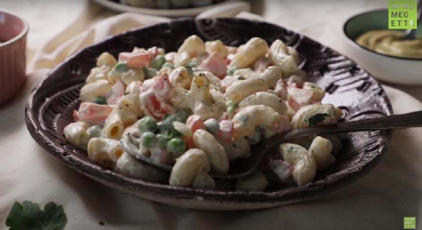 Ilyen színkavalkádot is nyújthat egy majonézes saláta + videó