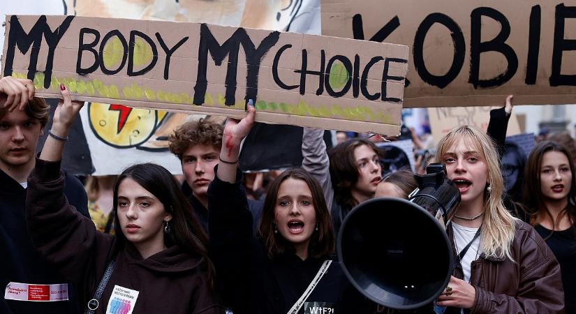 Döntő napok jönnek: az abortuszról vitáznak a lengyelek