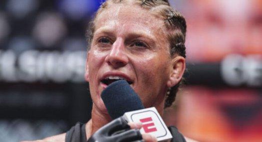 „A halál küszöbén áll" - A rajongók aggódnak Kayla Harrison egészségéért a UFC 300 előtt