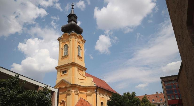 300 ezer forinttal támogatják az ortodox templom fejlesztéseit Vásárhelyen