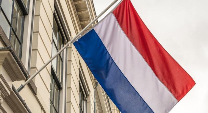 Elővigyázatosságból bezárja teheráni nagykövetségét Hollandia