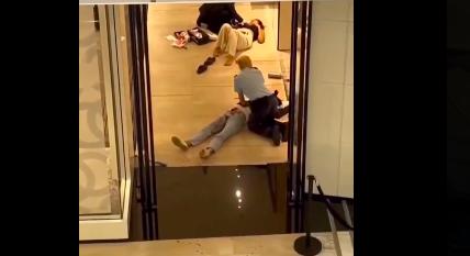 Többeket késsel megöltek egy ausztráliai bevásárlóközpontban (Videó! 18)
