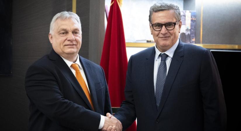 Orbán Viktor munkavacsorán tárgyalt a marokkói kormányfővel
