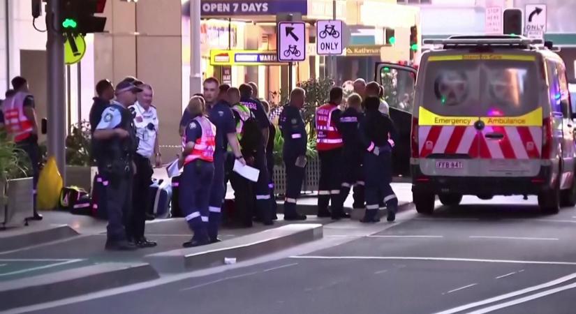 Hat halálos áldozata van az ausztrál bevásárlóközpontban elkövetett késes merényletnek  videó