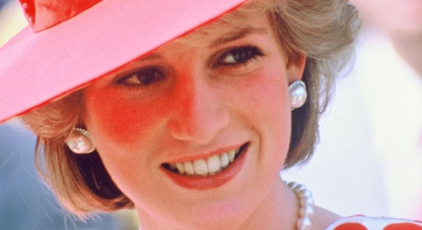 Hihetetlen: Elárverezik Diana hercegné ikonikus ruháit